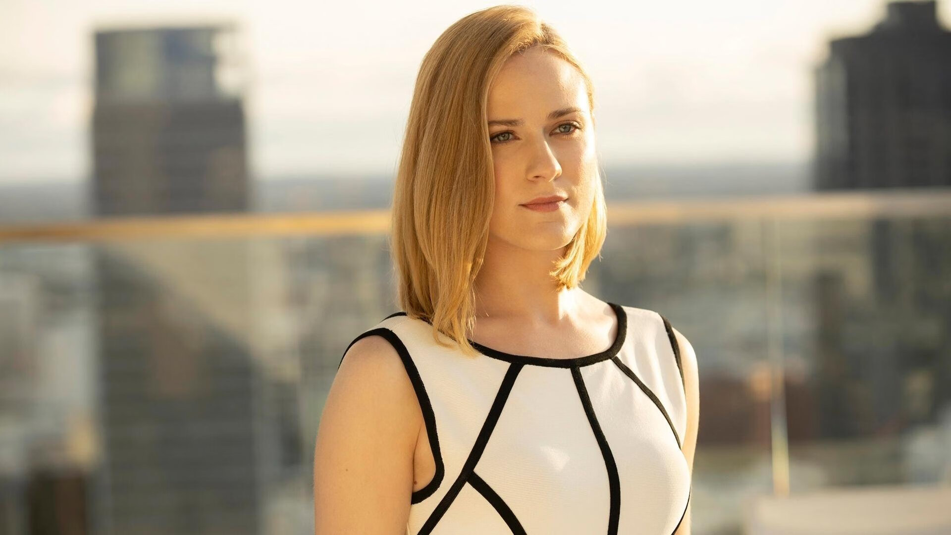 中国香港队在团体赛制中的表现：战术布局与队员配合解析，香港队再添一枚金牌