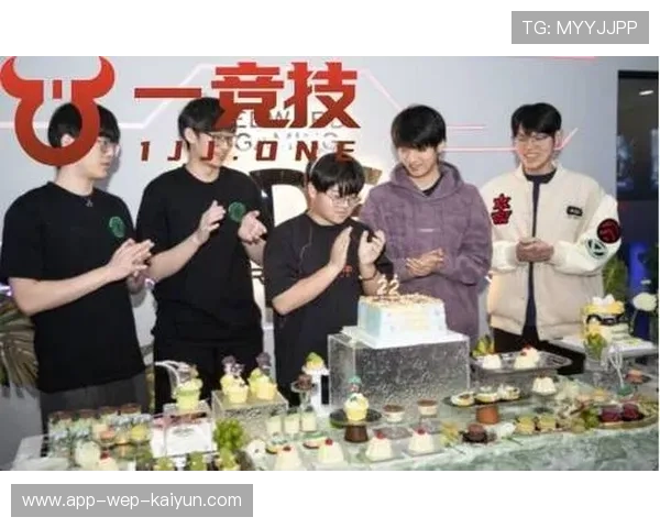 EDG教练团队战术调整显成效，edg教练组换人了吗